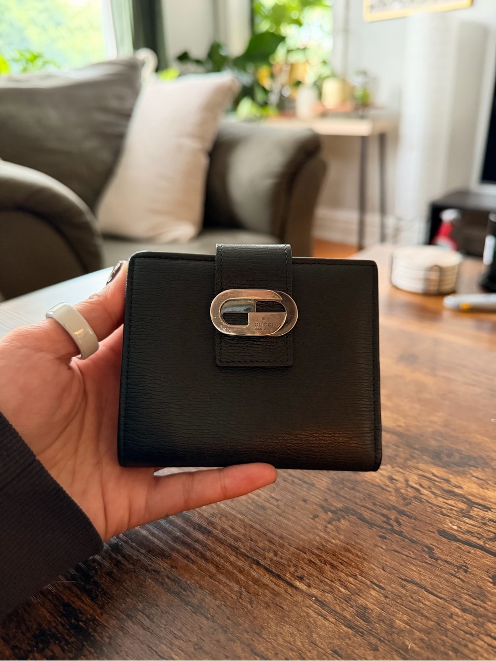 Gucci Black Leather Card & Key Holder with Silver-Tone G Buckle